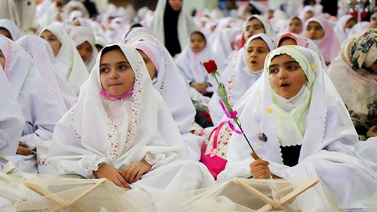 بلاتکلیفی یک جشن