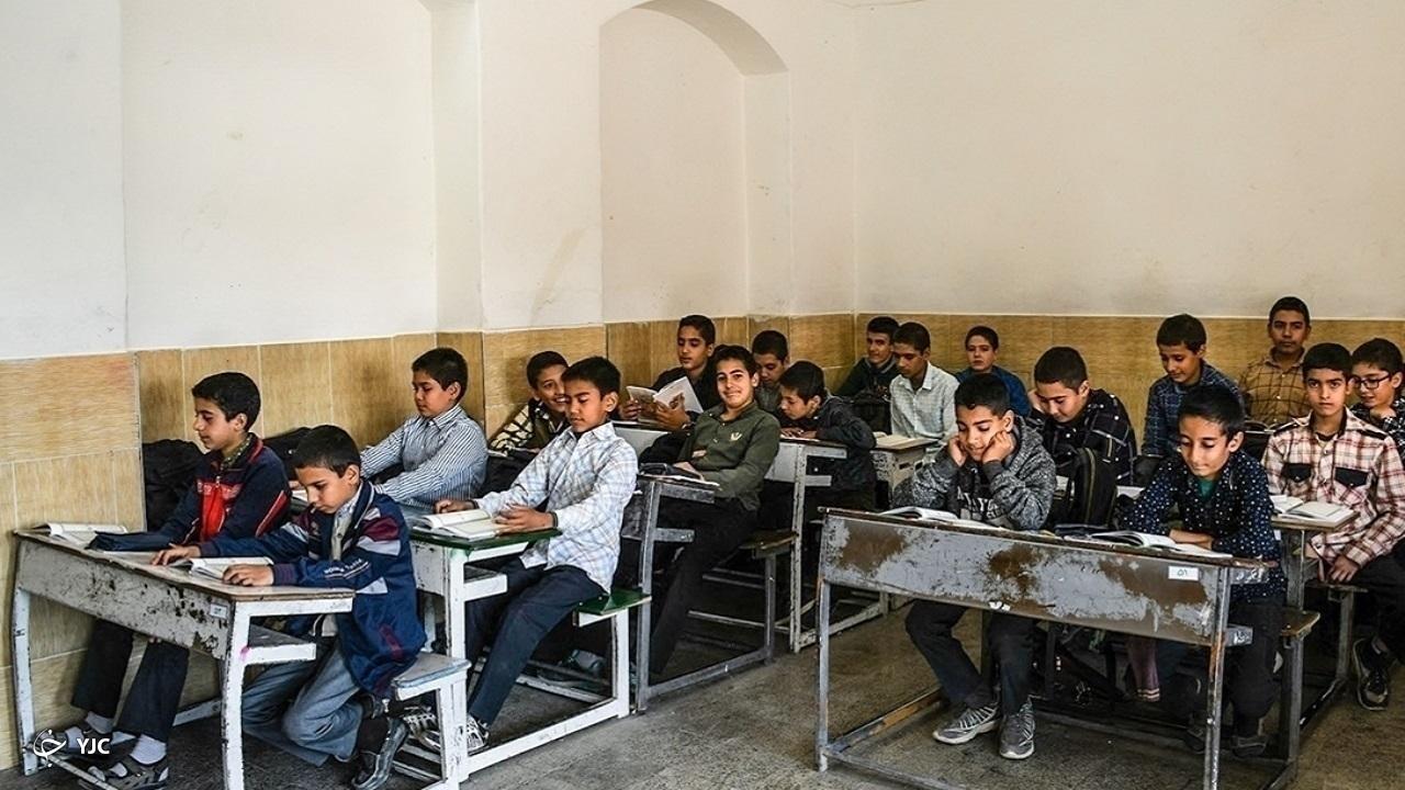 آذربایجان‌غربی نیازمند ۶۵۰ هزار مترمربع فضای آموزشی است