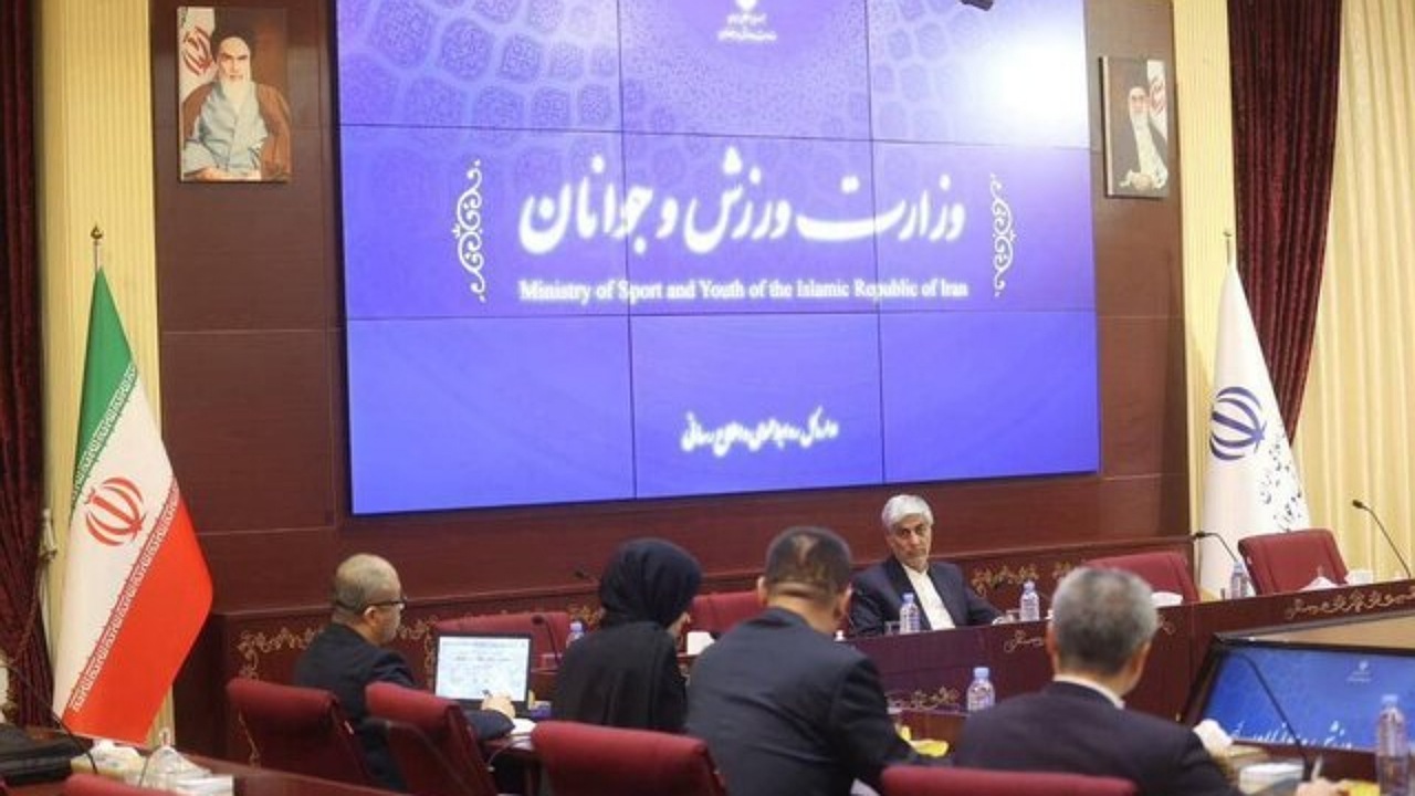 وزیر ورزش با طراحان چینی ورزشگاه جدید تهران دیدار کرد
