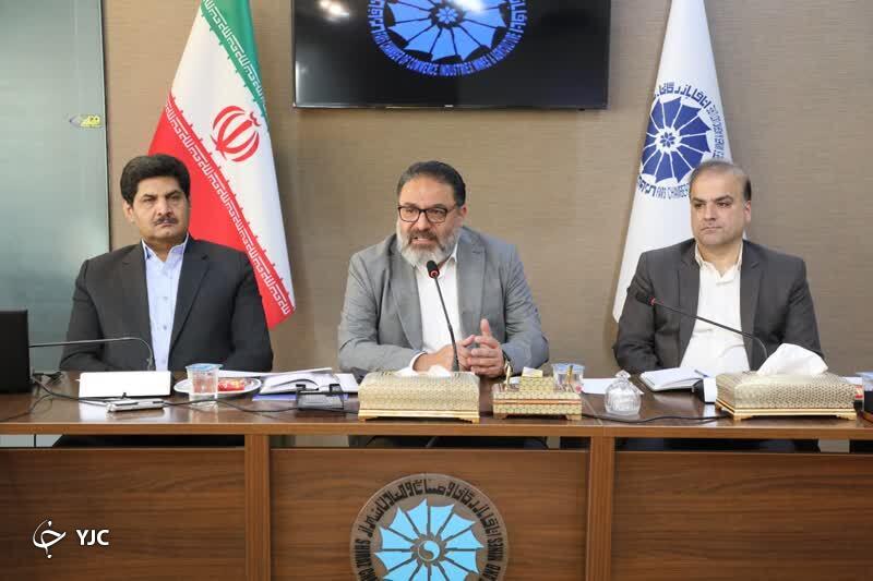 ثبت تشکل صادرات صنایع دستی فارس در گستره ملی را دنبال می‌کنیم
