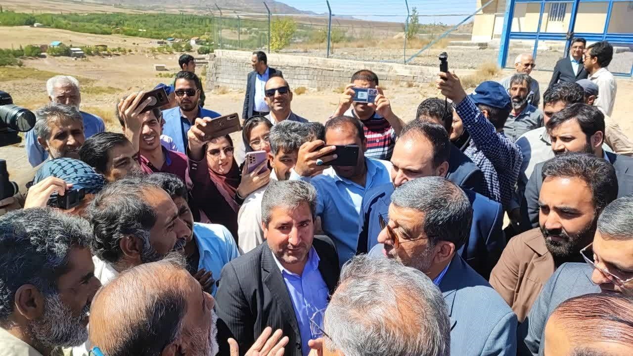 مجتمع آموزشی وفرهنگی درب بهشت با حضور ضرغامی کلنگ زنی شد