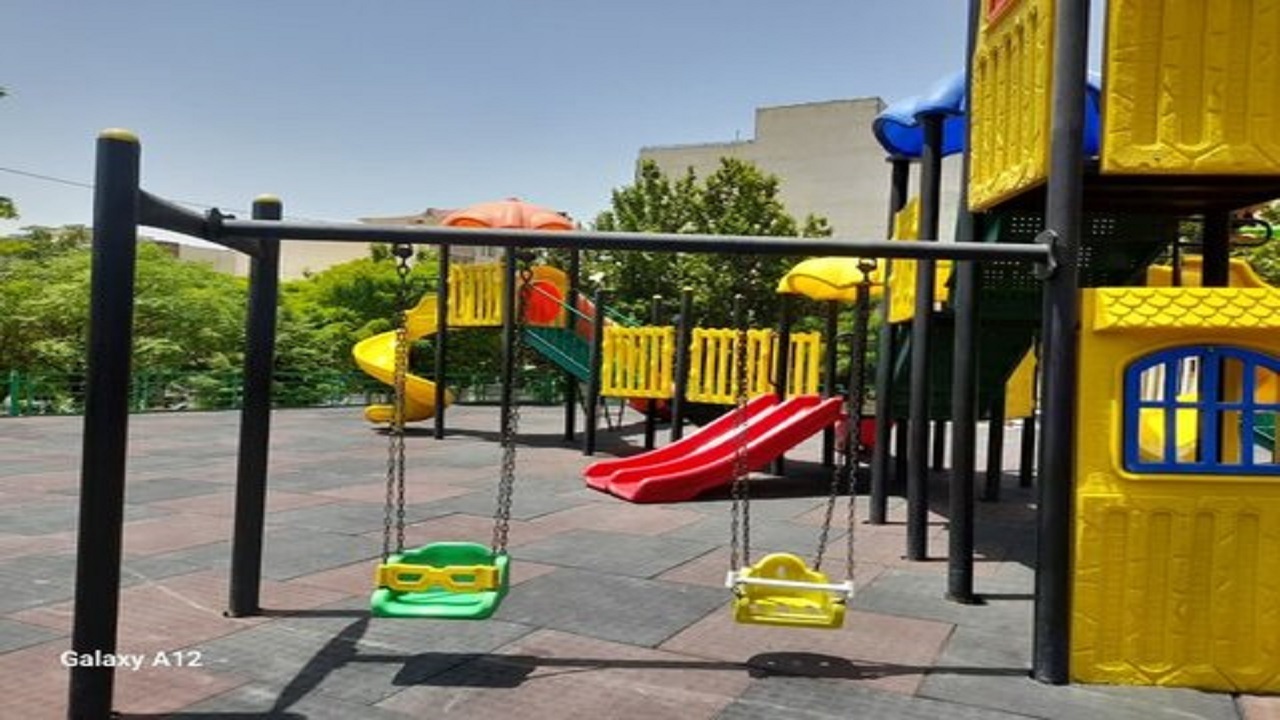 بازسازی و بهسازی مجموعه بازی کودکان در بوستان‌های سطح منطقه ۱ کرج