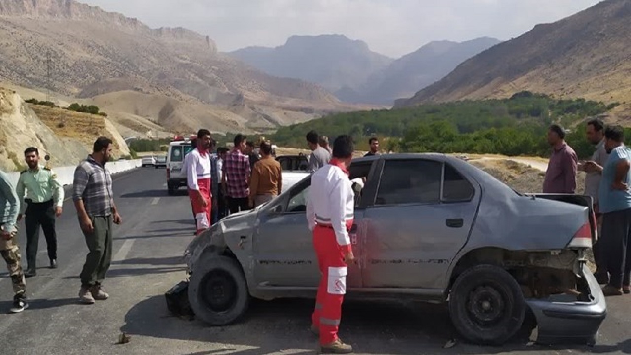 واژگونی سمند در محور بروجن به لردگان ۲ مصدوم برجای گذاشت