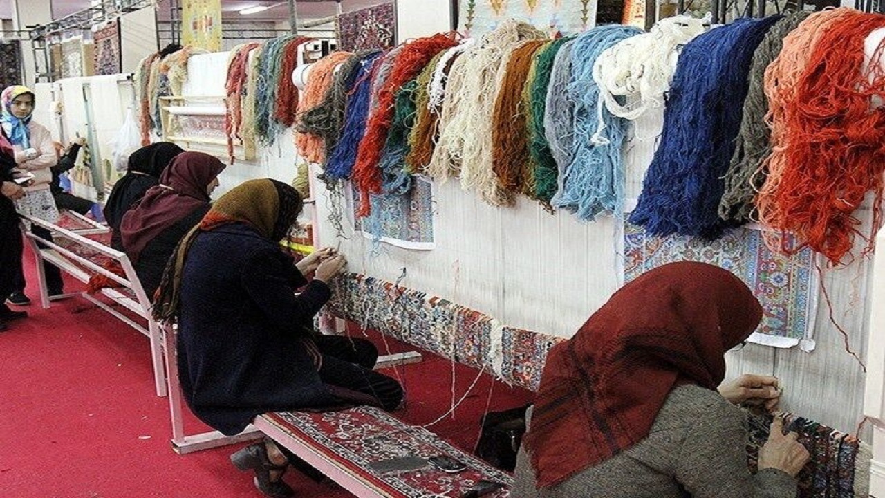 بیش از ۵ هزار قالی باف در استان زنجان بیمه هستند