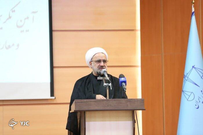 برای ۷۳ آمریکایی مرتبط با ترور شهید سلیمانی کیفرخواست صادرشد/عراق پای کار پرونده حقوقی شهادت حاج قاسم سلمیانی است