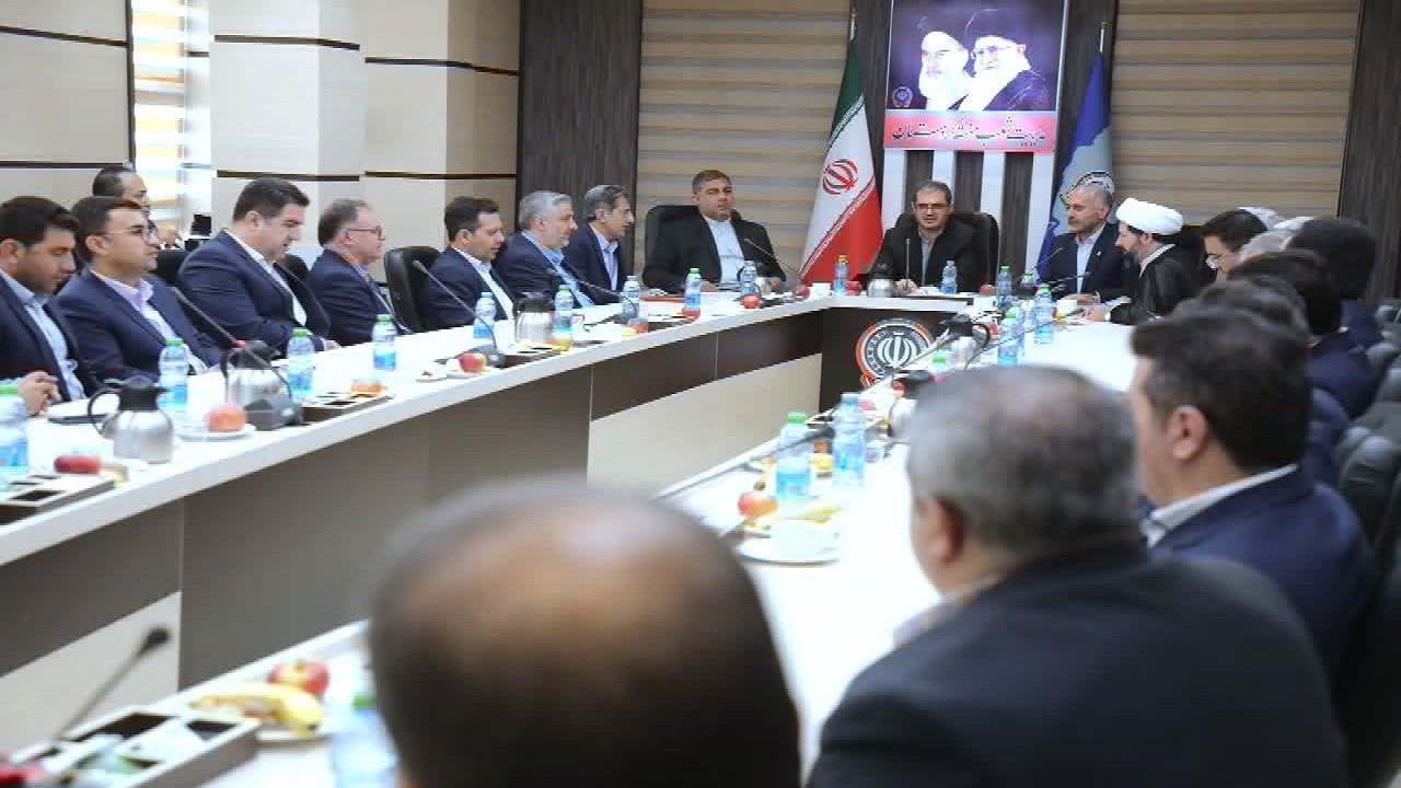 توسعه سرمایه‌گذارای داخلی و خارجی تنها راه برون رفت از مشکلات اقتصادی است