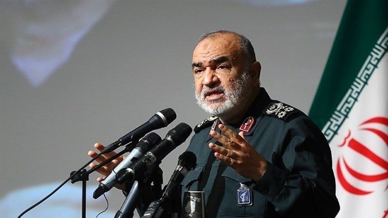 فرمانده کل سپاه: دشمن کم جان و افسرده شده است