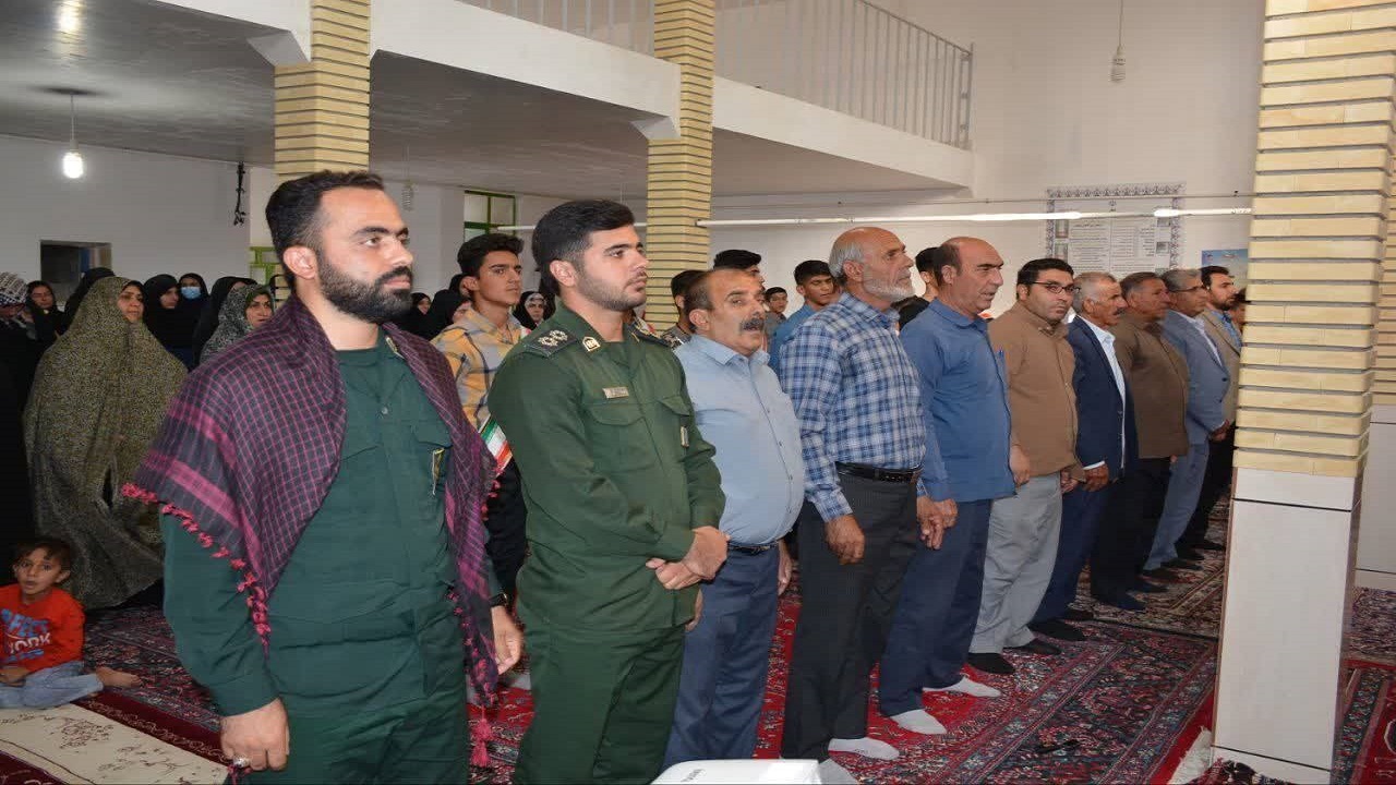 مراسم بزرگداشت مقام شهدا در روستای پادروند رومشکان + تصاویر