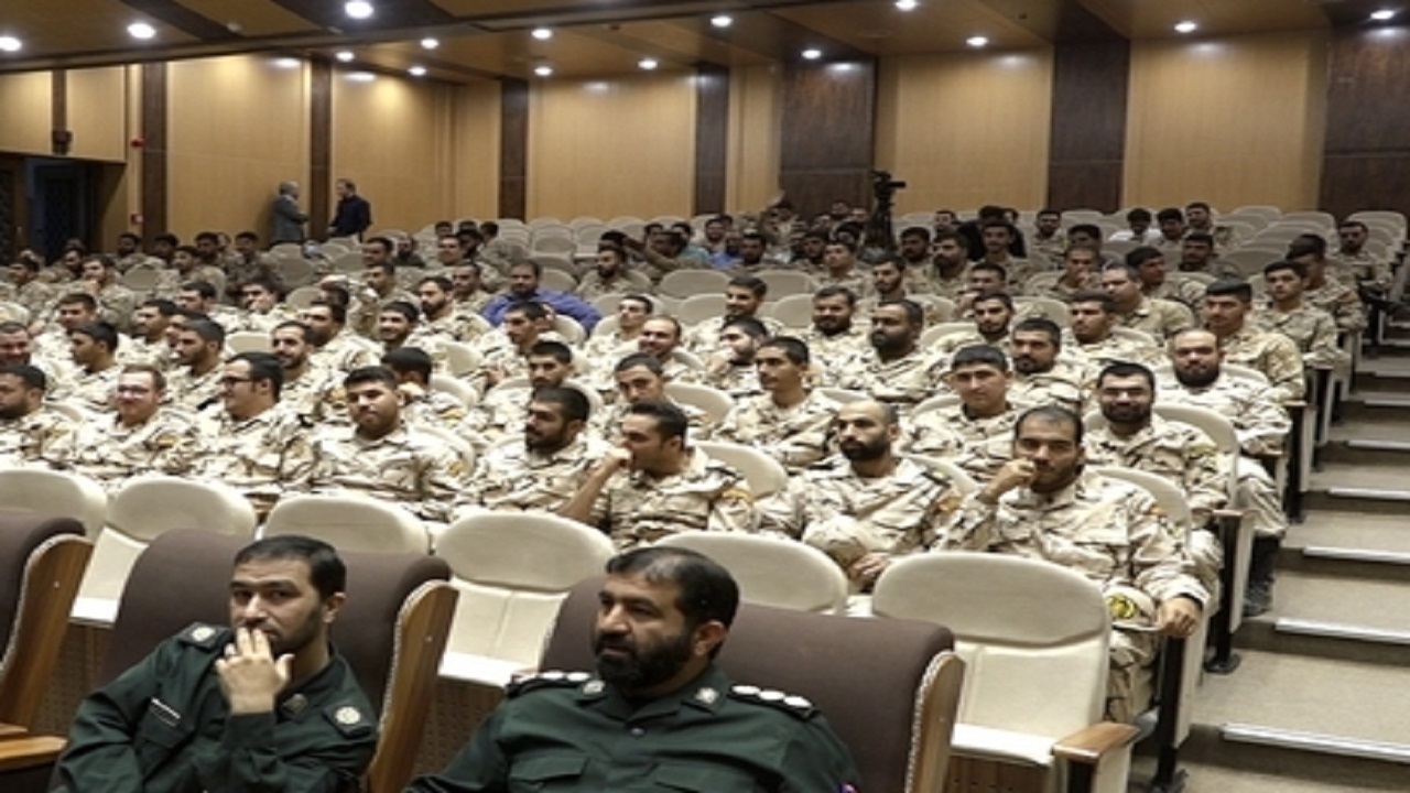 تجلیل از سربازان برتر استان قم
