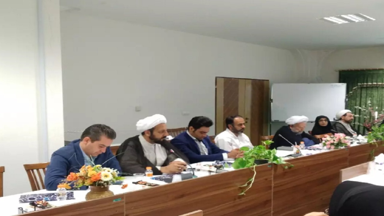 نقش زیارت در مدیریت سلامت معنوی جامعه بررسی شد