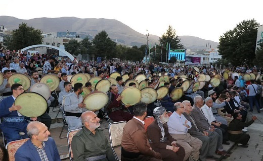 برگزاری اجتماع ذاکران نبوی در سنندج + فیلم و تصاویر