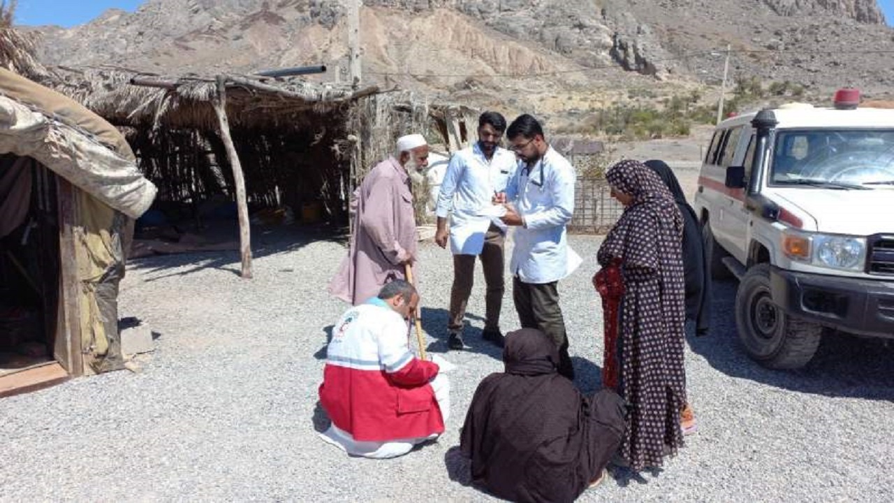ویزیت رایگان بیماران در مناطق کپرنشین و روستا‌های کمتر برخوردار