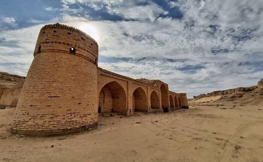 کاروانسرای چهل پایه