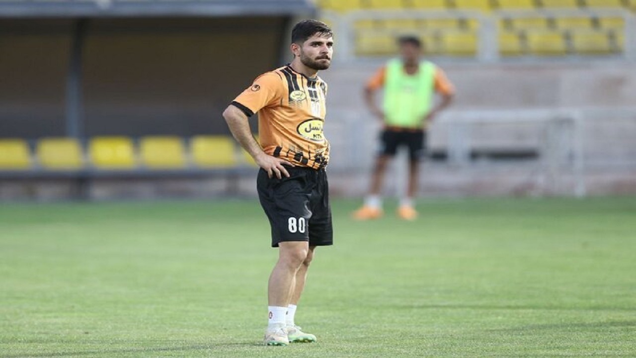 عمری به اردوی پرسپولیس در قطر ملحق شد