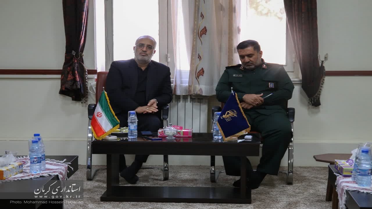  استاندار کرمان با فرمانده سپاه ثارالله دیدار کرد