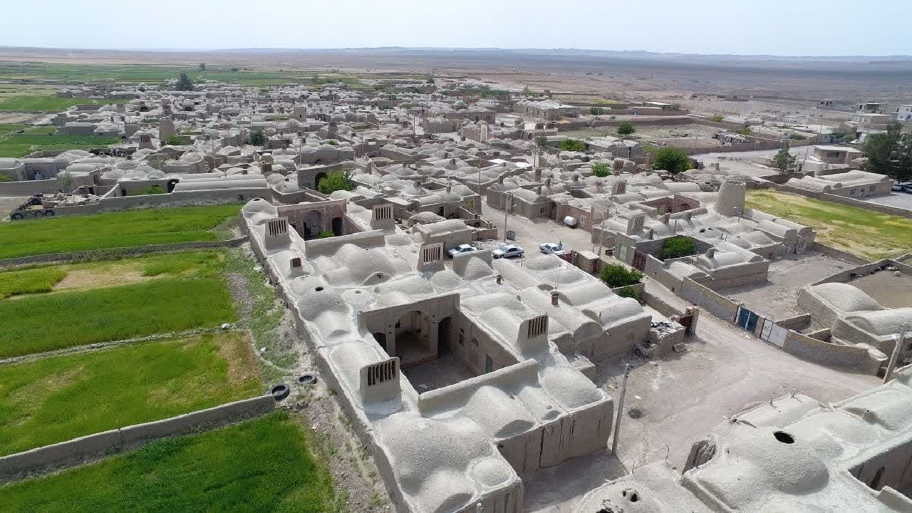 روستایی تاریخی در دل کویر