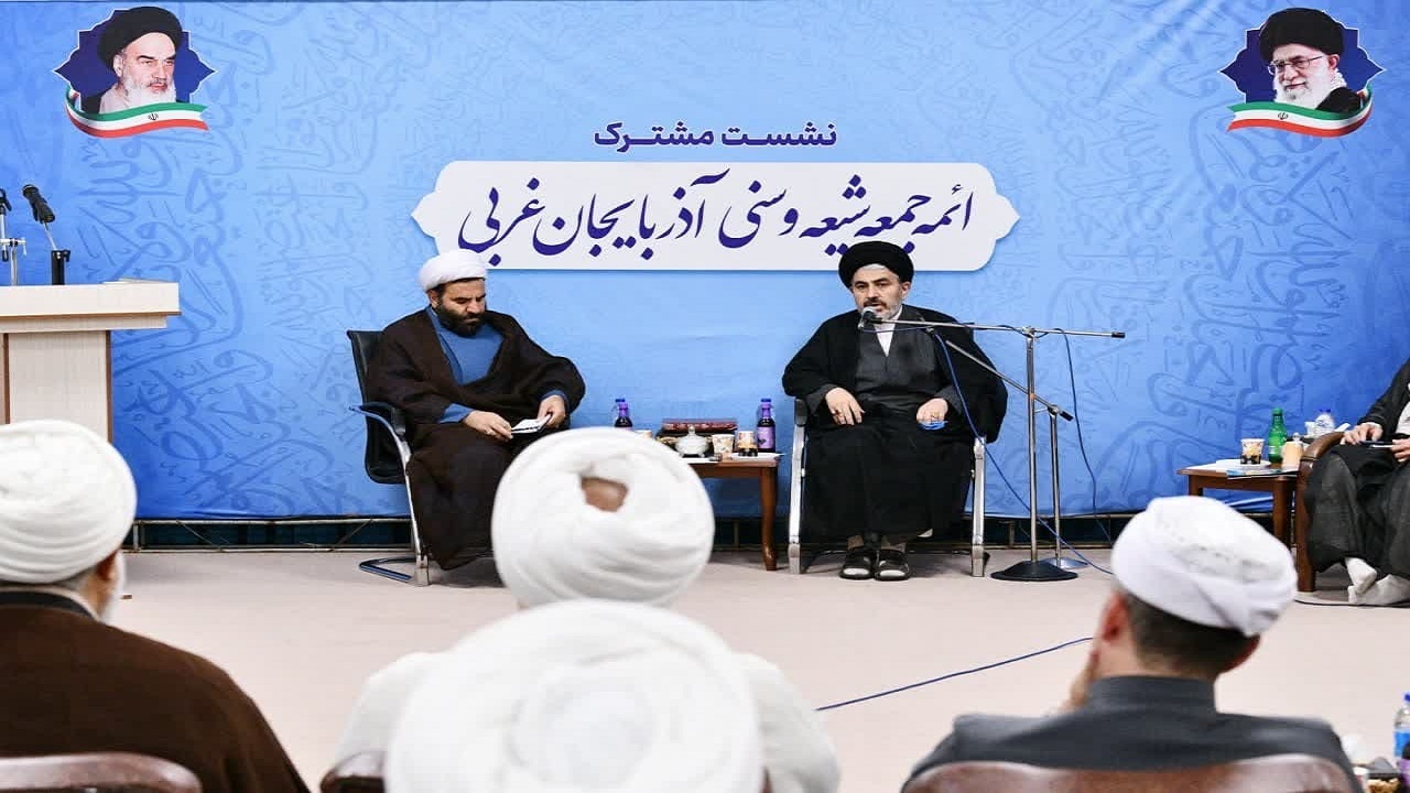 نیازمند وحدت بر پایه اسلام هستیم/از تفرقه و تشتت در میان مسلمانان پرهیز کنیم