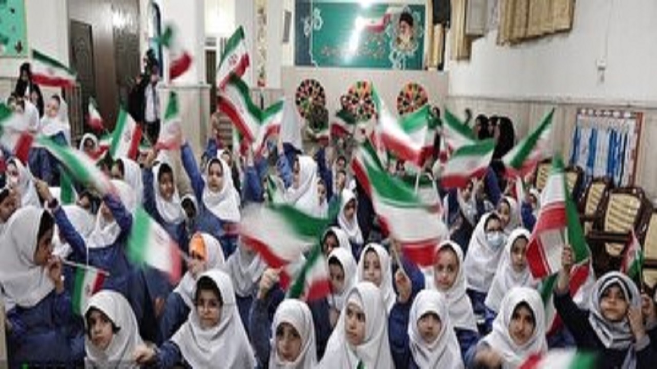 به صدا درآمدن زنگ جشن عاطفه‌ها در قم