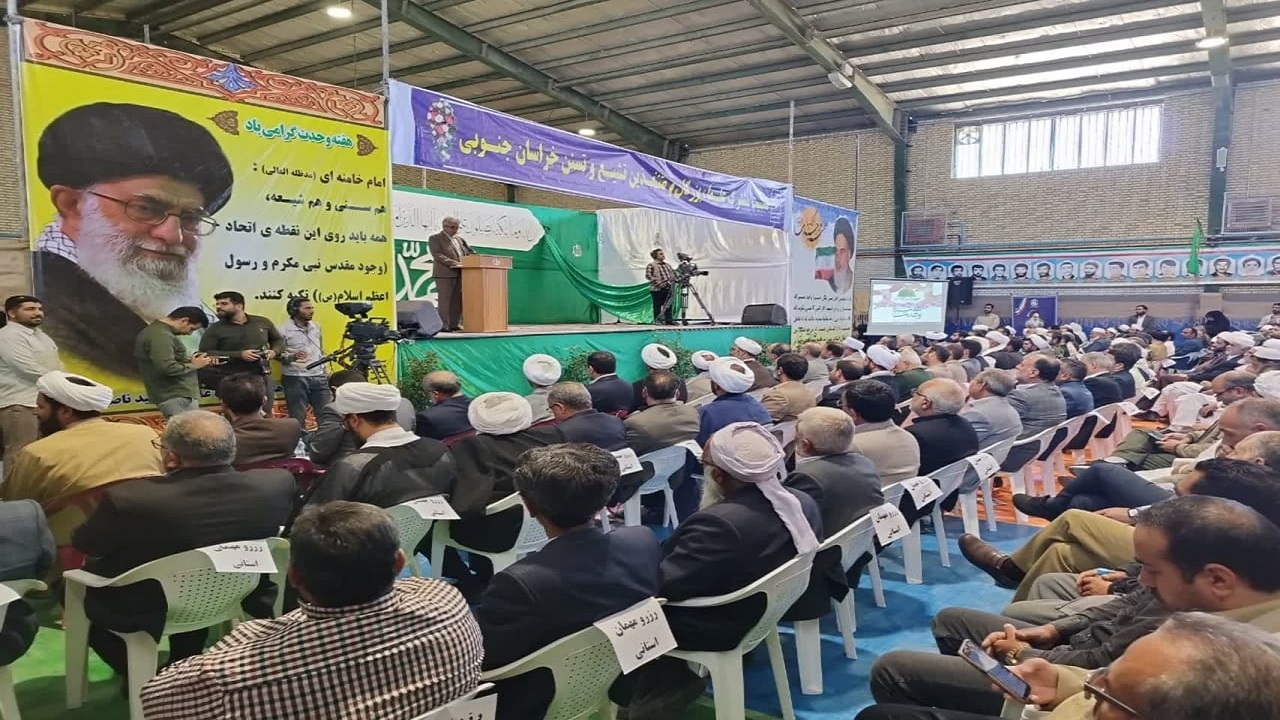 وحدت شیعه و سنی رمز اقتدار کشور است