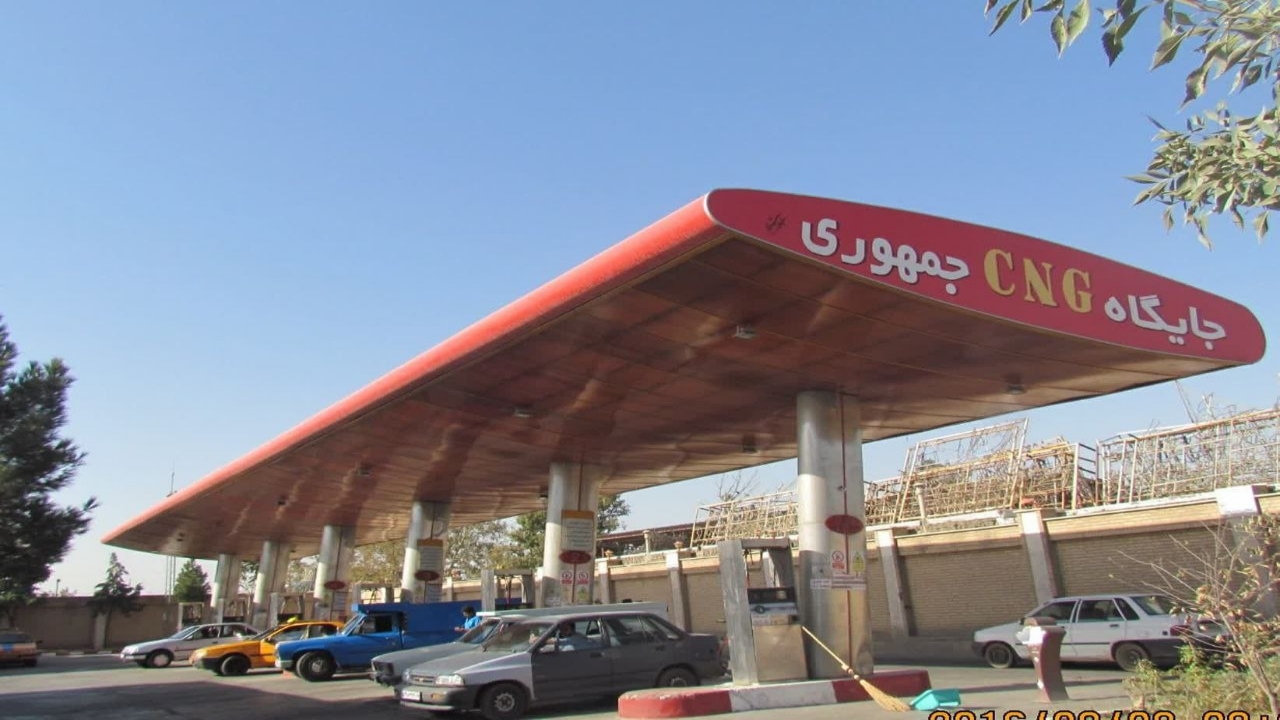 گواهی استاندارد جایگاه CNG  جمهوری در سال ۱۴۰۲ دریافت شد