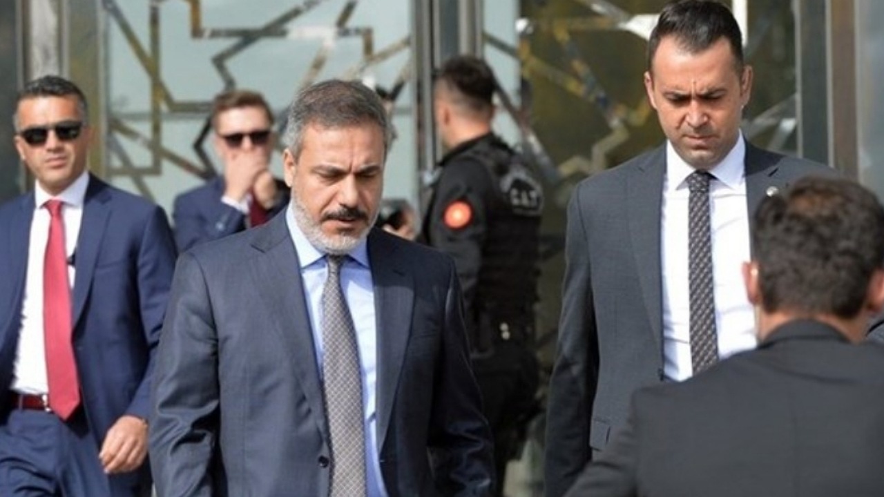 وزیر خارجه ترکیه وارد محل برگزاری نشست فرمت ۳+۳ شد