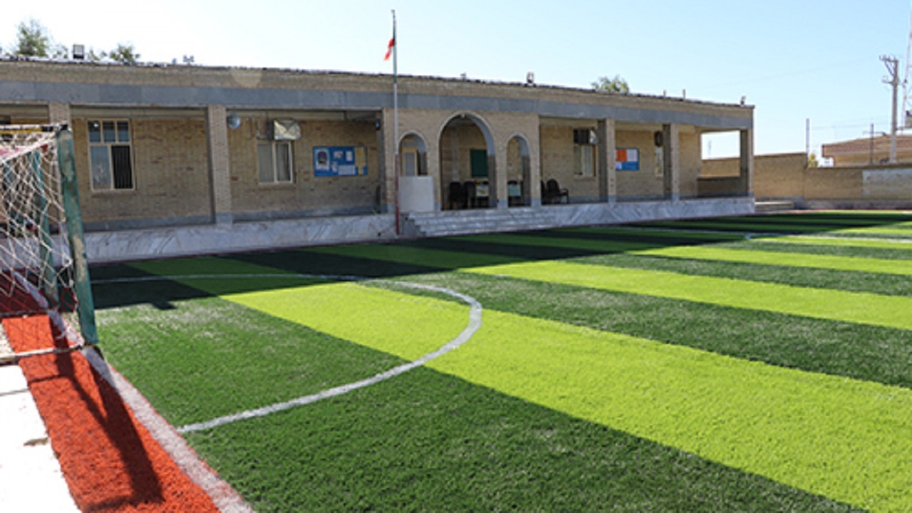 افتتاح زمین چمن مصنوعی در روستای سرقلعه