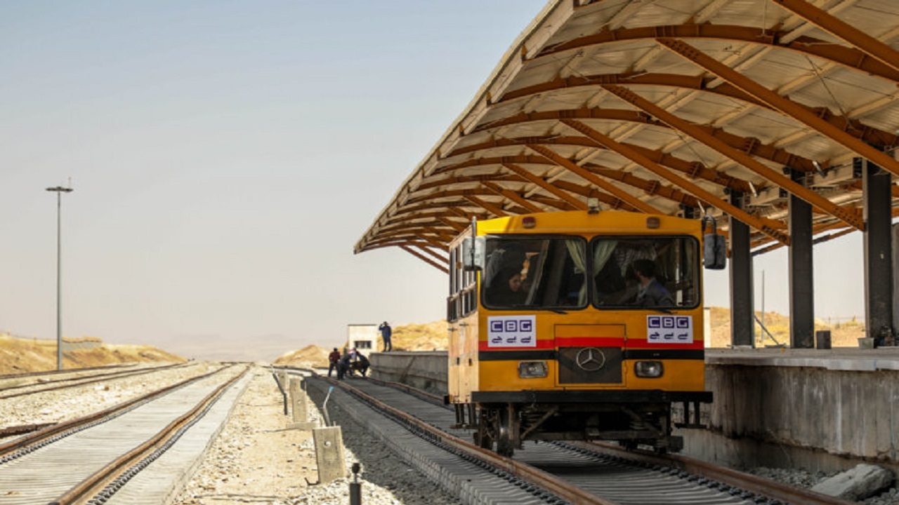 قطار دولت در ایستگاه سنندج + فیلم