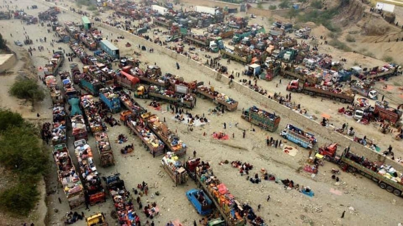واکنش طالبان نسبت به اخراج اجباری پناهجویان افغانستانی در پاکستان