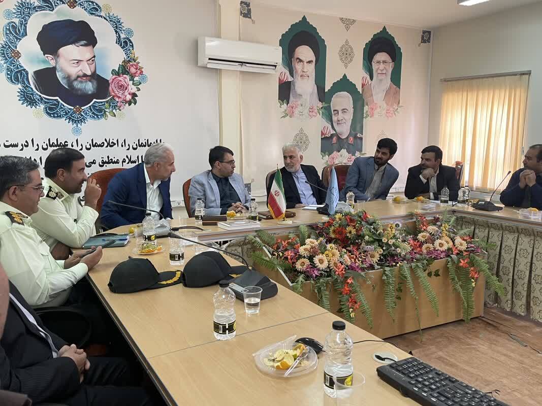 هم‌اندیشی رییس سازمان زندان‌ها با نمایندگان بنگاه‌های اقتصادی و معدن‌کاران راور