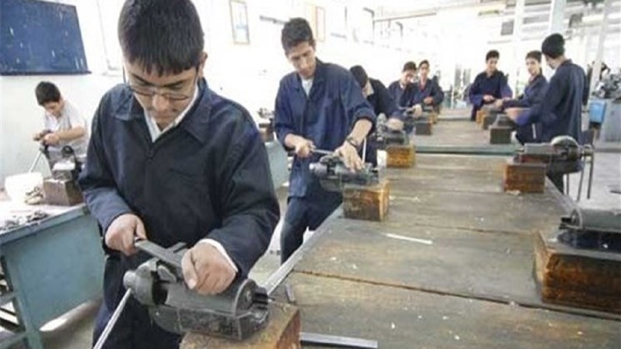برندگان مسابقات ملی مهارت تسهیلات دریافت می‌کنند