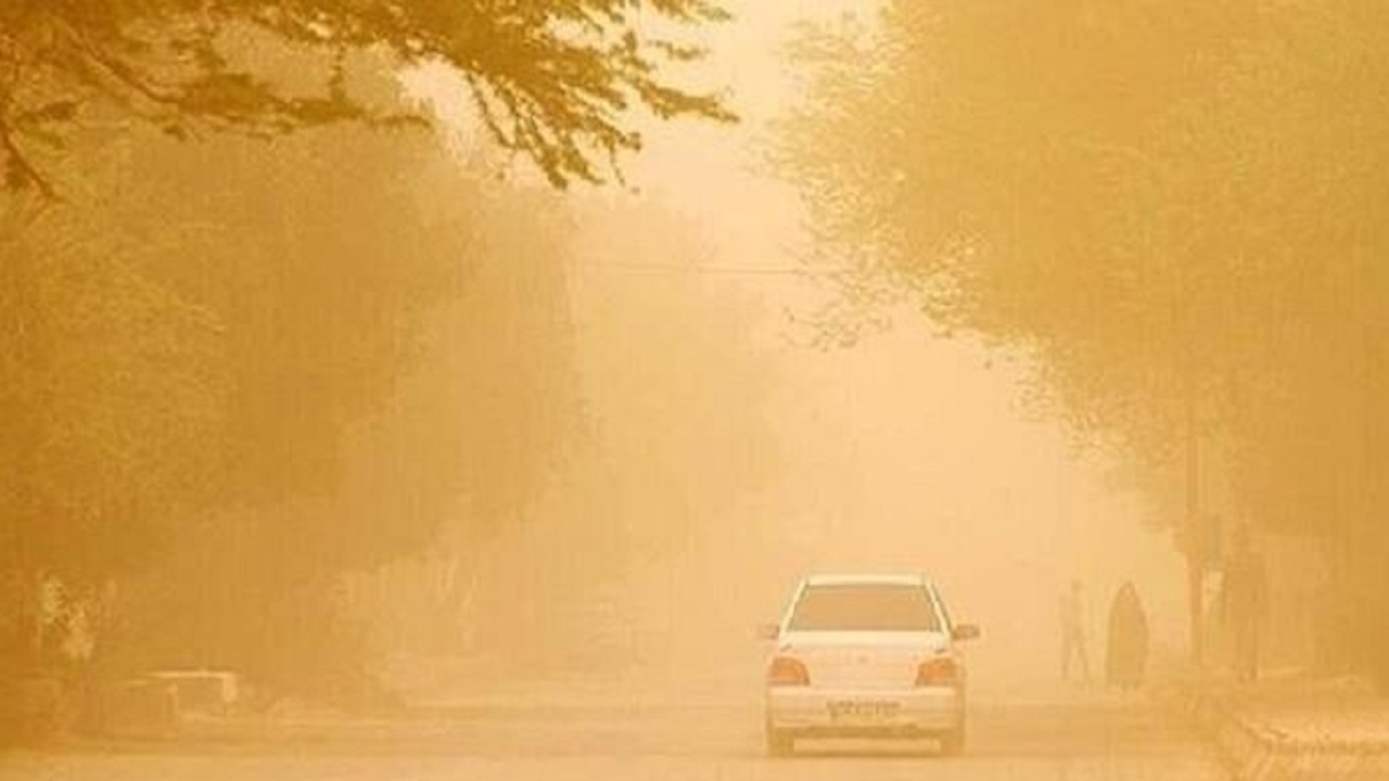 گرد و غبار در قصرشیرین حاکم شد