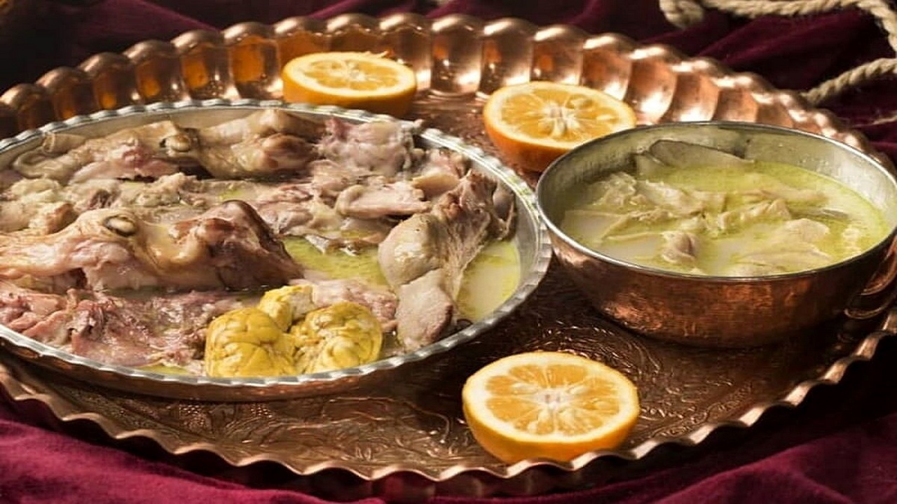 رئیس اتحادیه با کله‌پاچه مهمانان جلسه را سورپرایز کرد+ فیلم