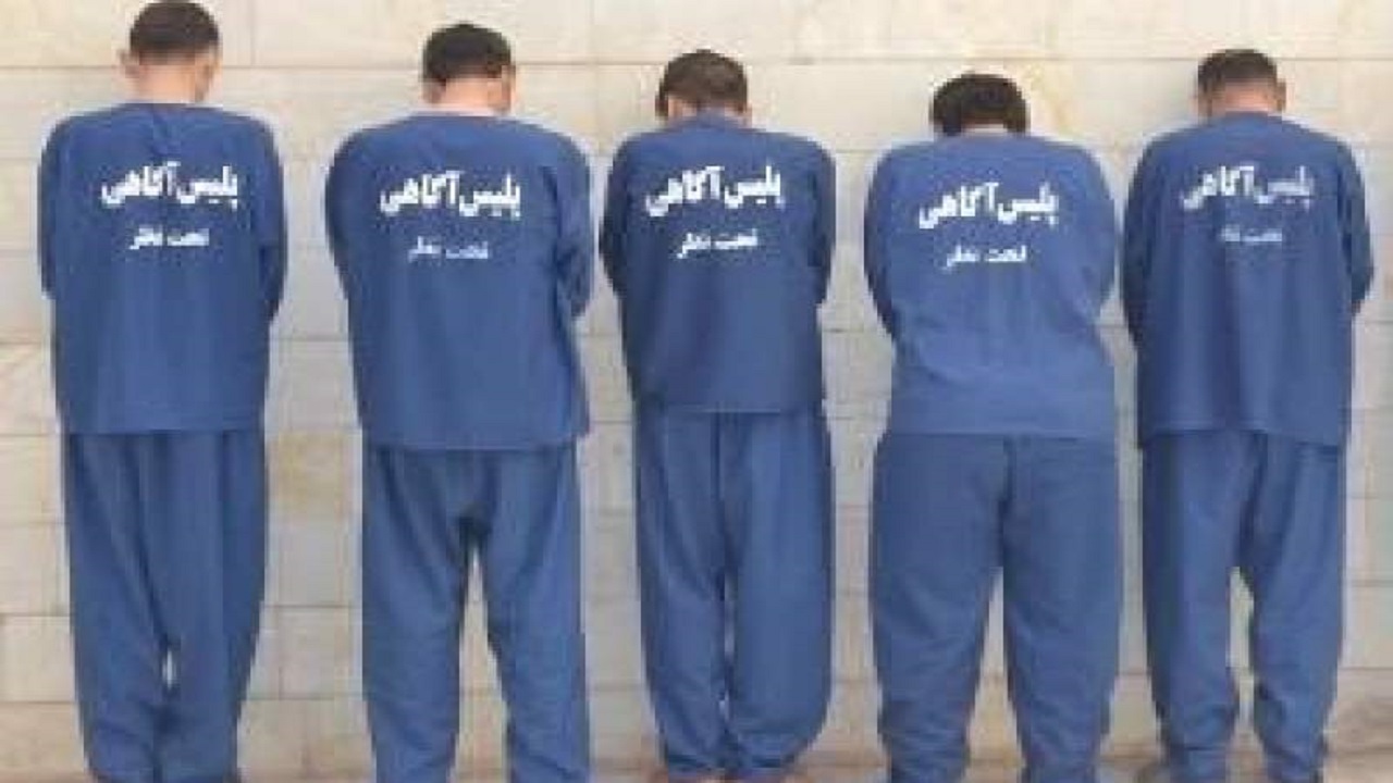 دستگیری باند سارقان قطعات و محتویات خودرو در زاهدان