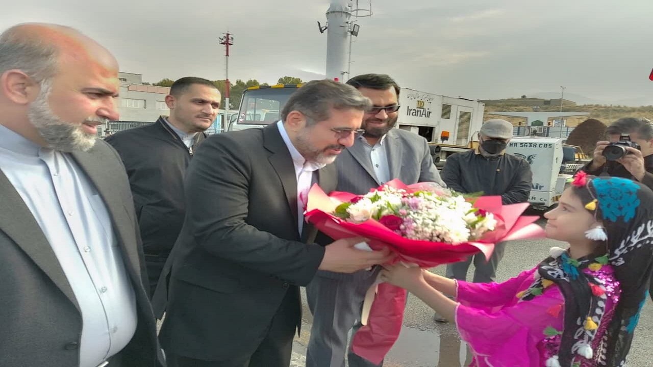 تاکید وزیر فرهنگ و ارشاد اسلامی بر تکمیل تالار فرهنگ سنندج