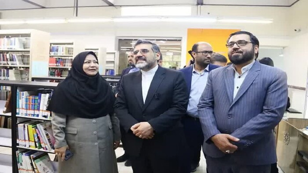 تاکید وزیر ارشاد بر توسعه کتابخانه‌ها در کردستان