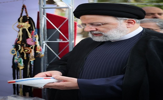 بازدید رییس جمهور از نمایشگاه دستاورد&zwnj;های بانوان کارآفرین کردستان + تصاویر