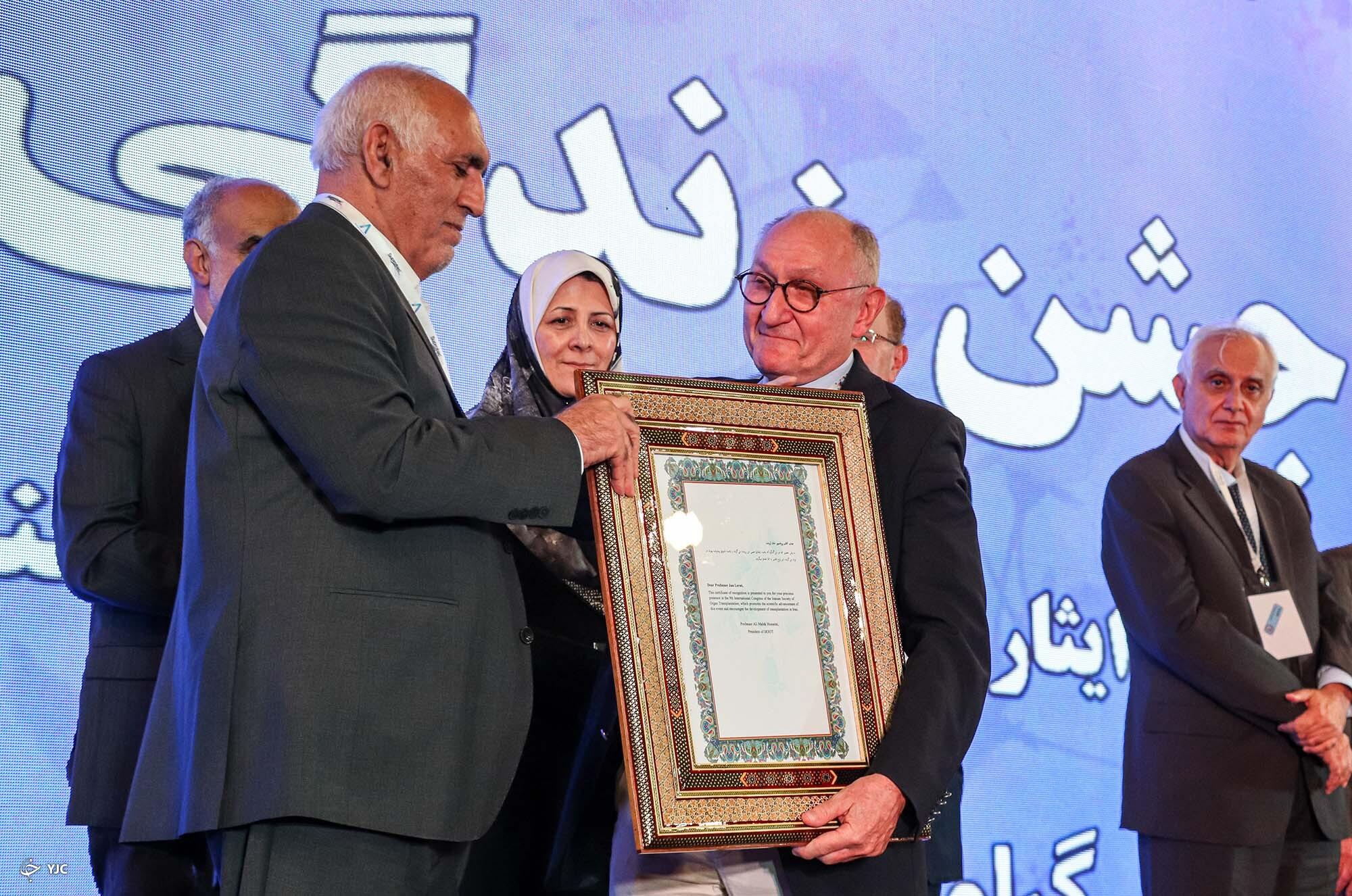 تجلیل از فرشتگان نجات در جشن زندگی