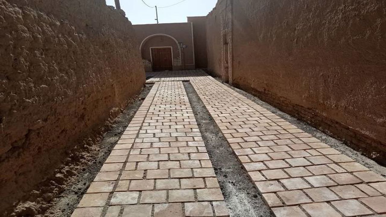 پایان محوطه‌سازی بافت تاریخی روستای بیابانک سرخه