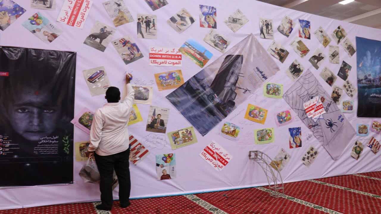 برگزاری نمایشگاه غرقاب در نماز جمعه بندرعباس+عکس