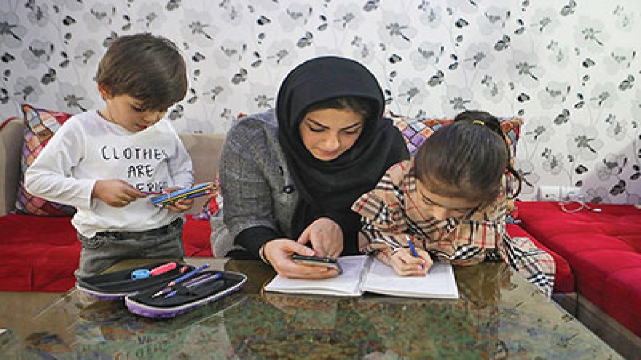 چگونگی نظارت والدین بر تکالیف فرزندشان