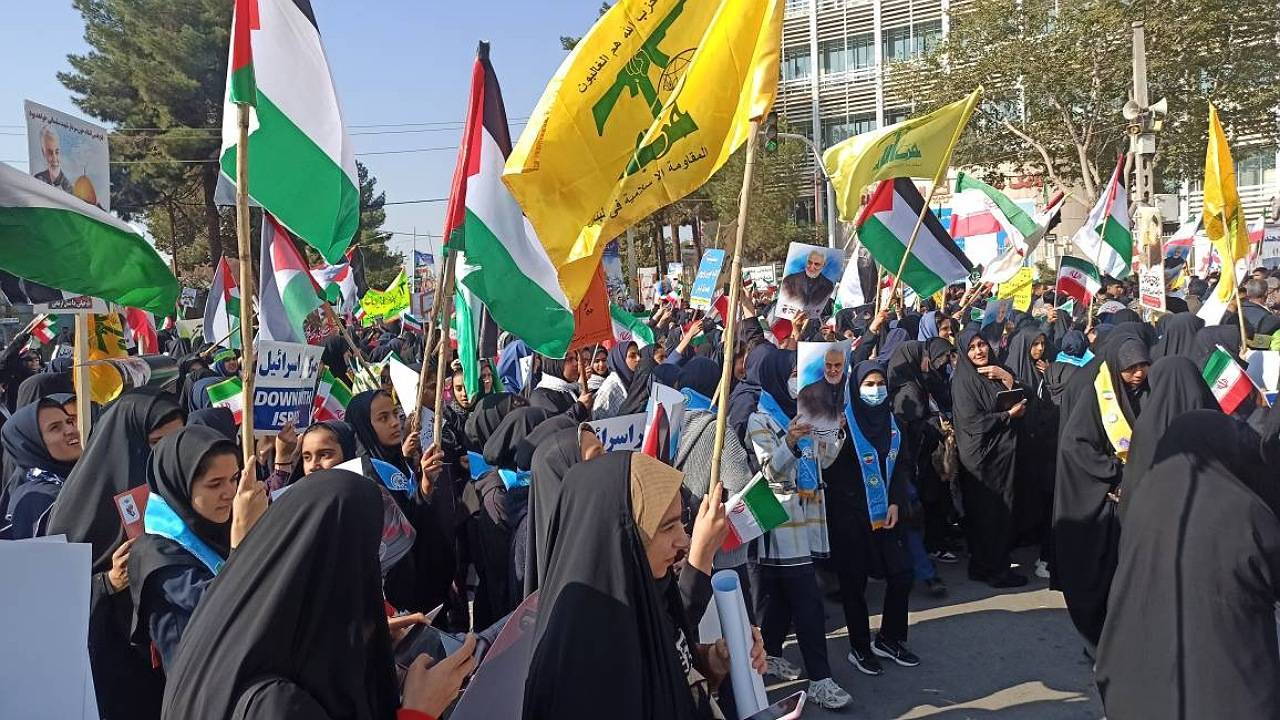 روز ملی مبارزه با استکبار جهانی در پایتخت مقاومت + تصاویر