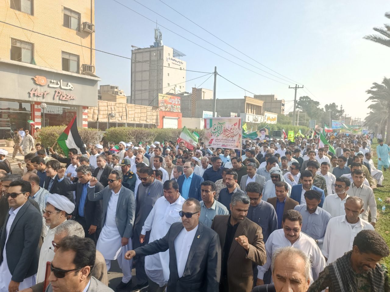 راهپیمایی ۱۳ آبان در پایتخت وحدت اسلامی+ فیلم