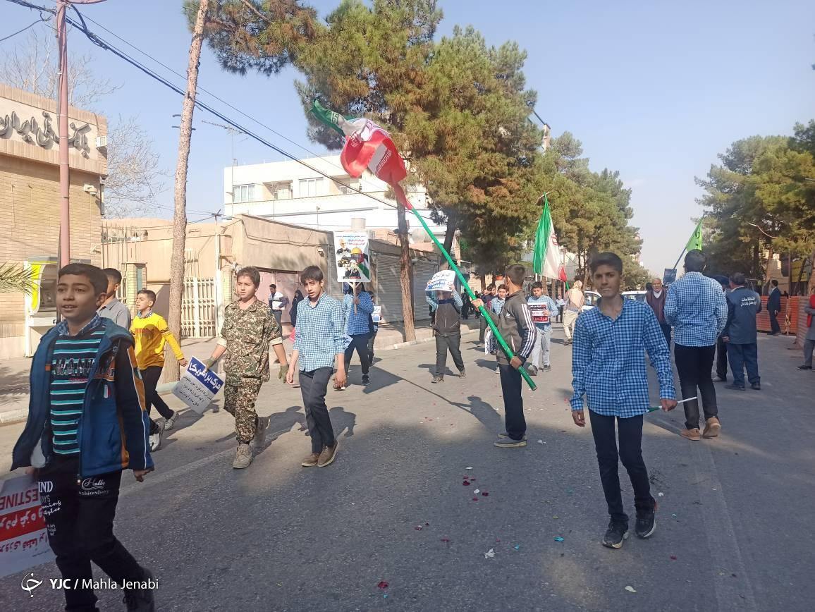 روز ملی مبارزه با استکبار جهانی در پایتخت مقاومت + تصاویر