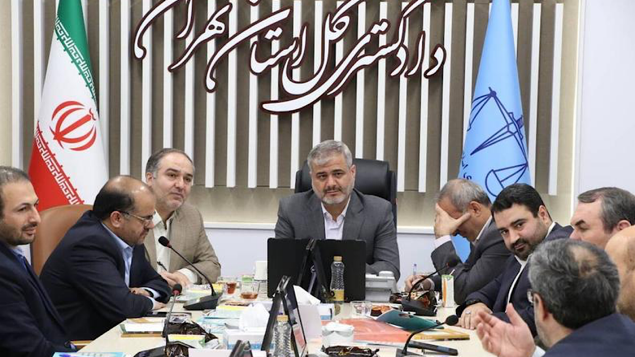 هیچ شخص و دستگاهی نسبت به امر به معروف و نهی از منکر معاف از مسئولیت نیست
