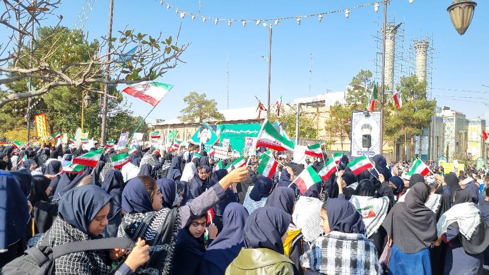 روز ملی مبارزه با استکبار جهانی در پایتخت مقاومت + تصاویر