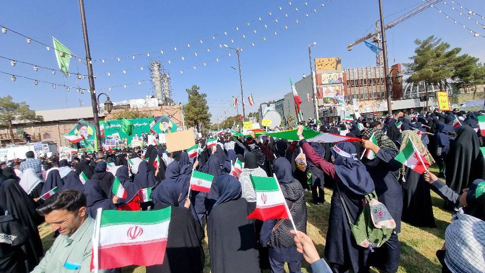 روز ملی مبارزه با استکبار جهانی در پایتخت مقاومت + تصاویر