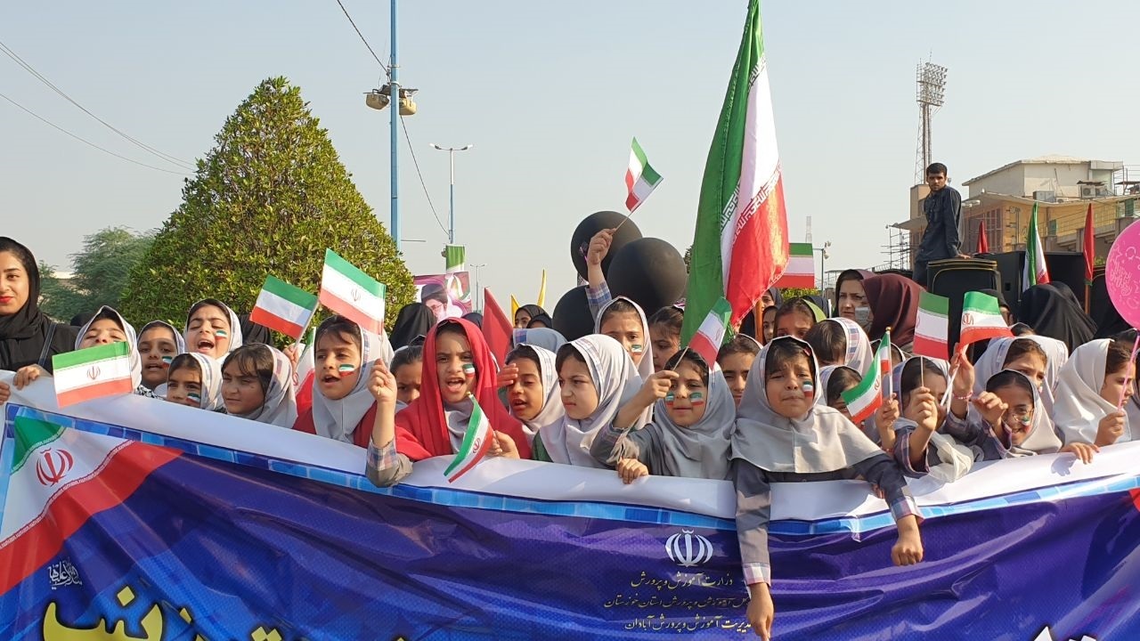 راهپیمایی روز دانش آموز