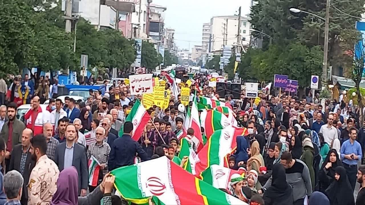 راهپیمایی باشکوه ۱۳ آبان در مازندران + تصاویر و فیلم