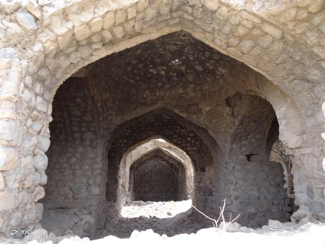 آغاز مرمت کاروان‌سرای شهیدآباد خرمبید فارس