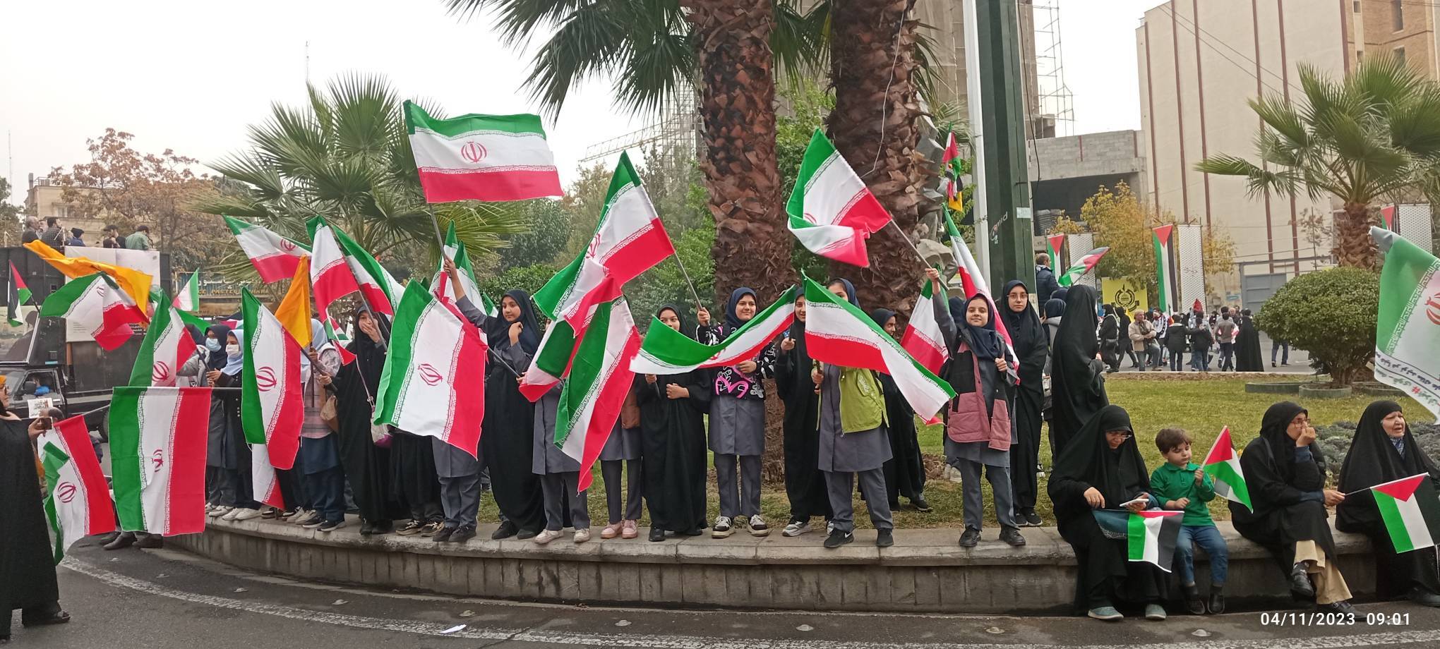 مراسم راهپیمایی 13 آبان در تهران